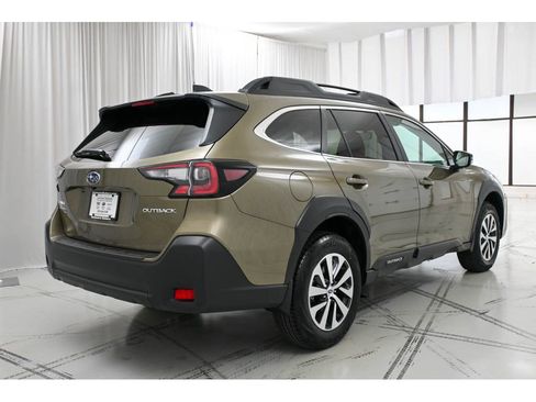 Used 2025 Subaru Outback Premium w/ Popular Package #1 image 7