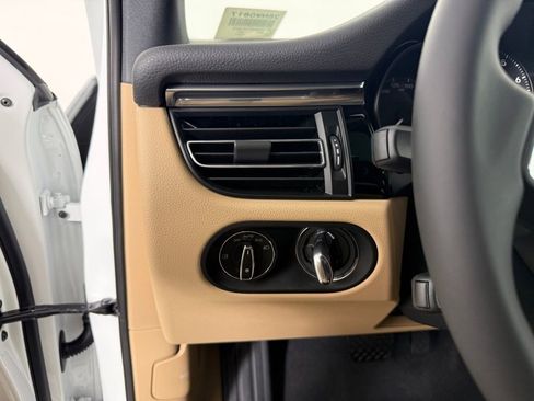 New 2026 Porsche Macan AWD/4WD image 27