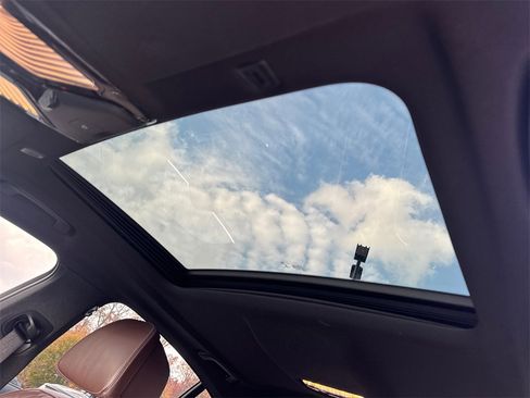 Used 2018 BMW 540i image 32