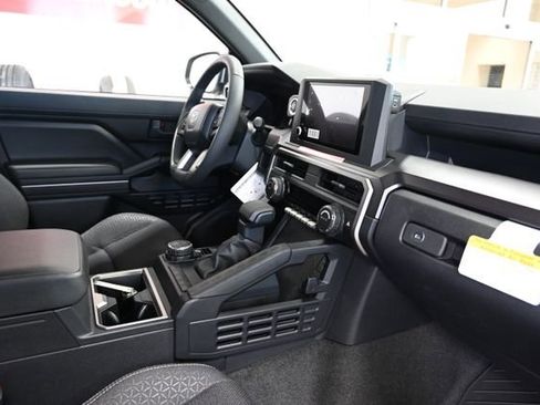 New 2026 Toyota 4Runner SR5 AWD/4WD image 13