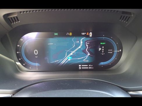 Certified 2025 Volvo XC60 T8 Plus w/ Climate Package image 17