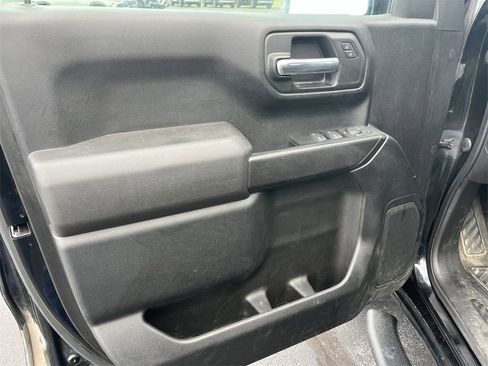 Certified 2022 Chevrolet Silverado 1500 Custom w/ LPO, Blackout Package image 20