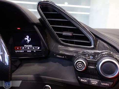 Used 2019 Ferrari 488 Spider image 32