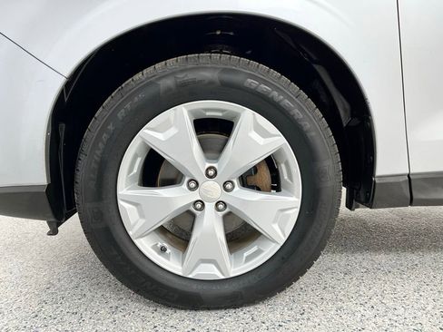 Used 2015 Subaru Forester 2.5i w/ Alloy Wheel Package AWD/4WD image 27