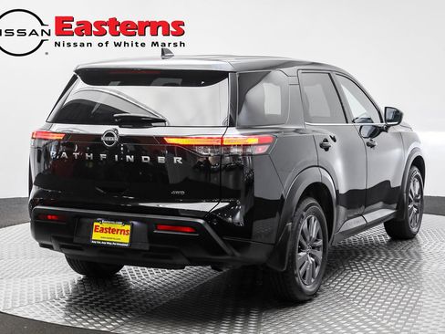 Used 2024 Nissan Pathfinder S image 6