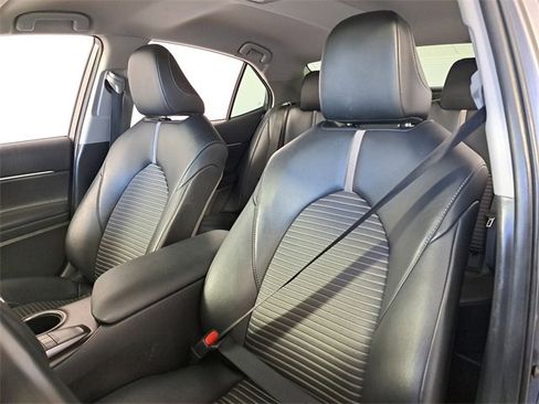 Used 2023 Toyota Camry SE image 20