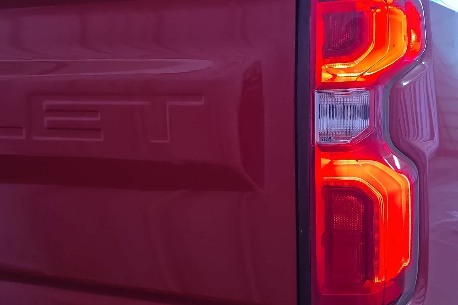 Used 2023 Chevrolet Silverado 1500 ZR2 AWD/4WD image 13