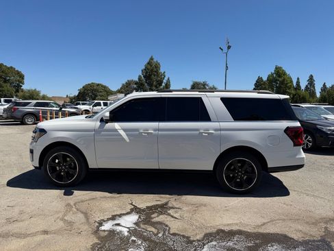 Used 2022 Ford Expedition Max Limited AWD/4WD image 2