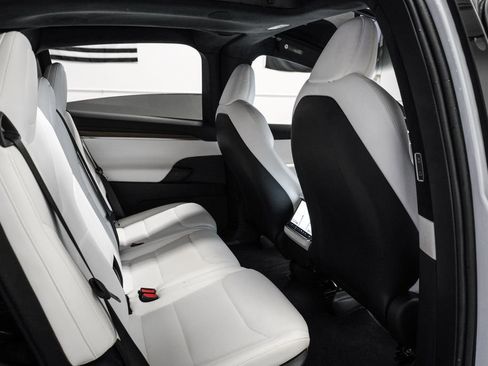 Used 2023 Tesla Model X AWD/4WD image 37