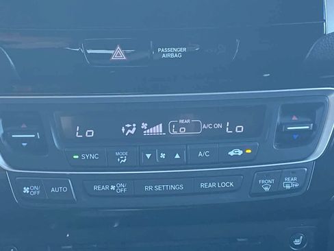 Used 2016 Honda Pilot Elite image 19