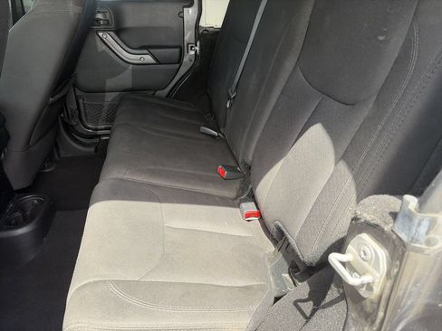 Used 2018 Jeep Wrangler Unlimited Sport S AWD/4WD image 27