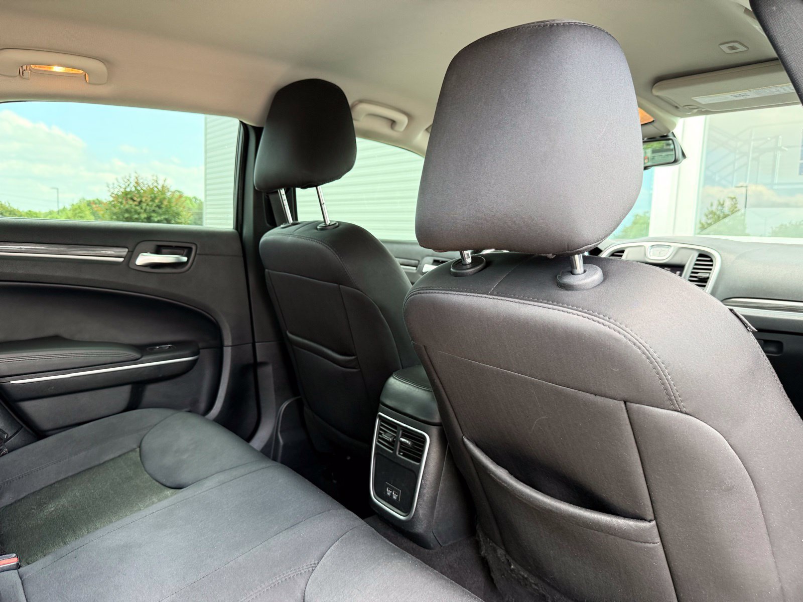 Used 2020 Chrysler 300 Touring w/ Driver Convenience Group RWD image 23