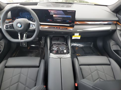 New 2027 BMW 530i xDrive w/ M Sport Package AWD/4WD image 21