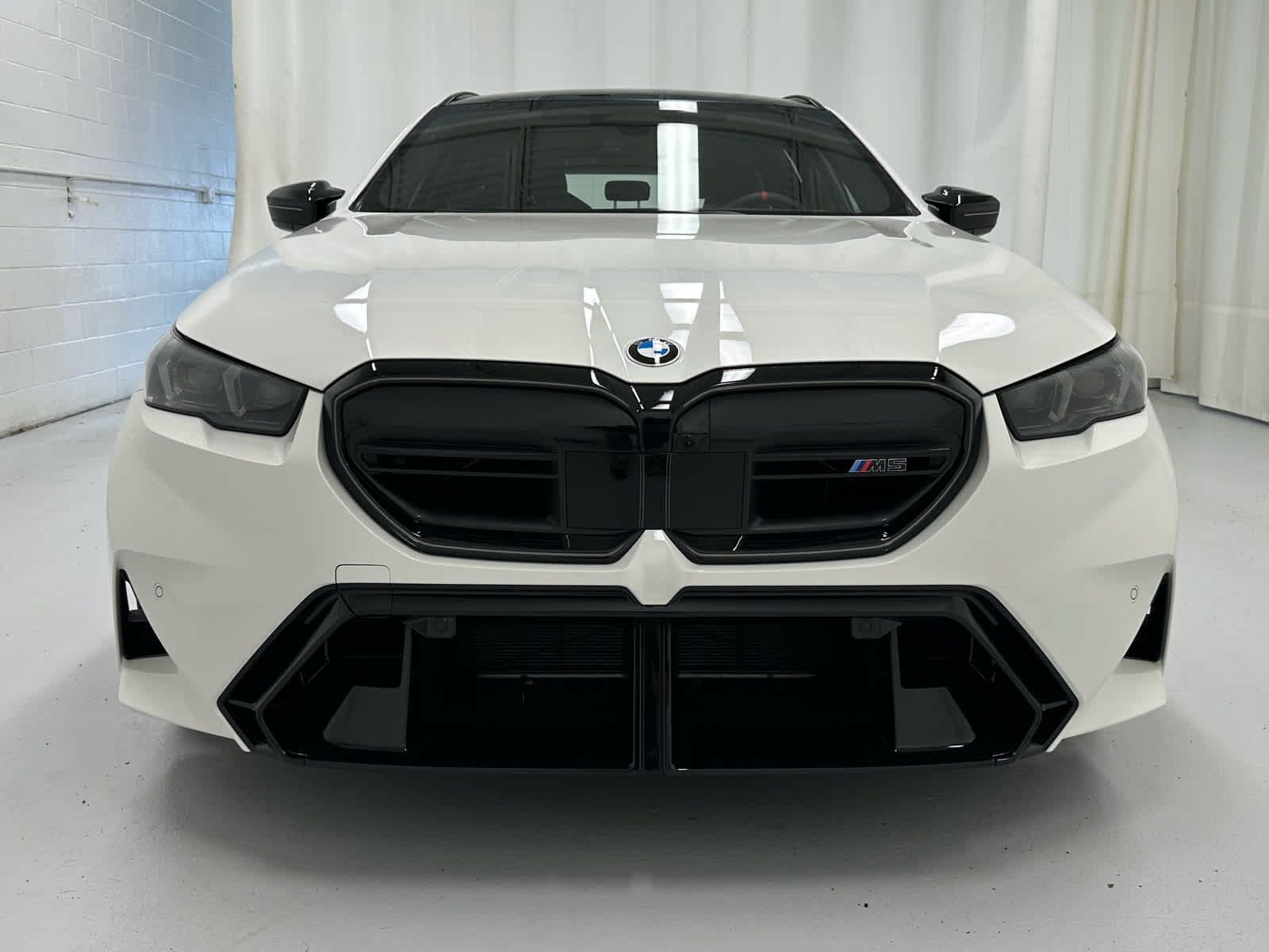 Used 2026 BMW M5 Touring AWD/4WD image 5