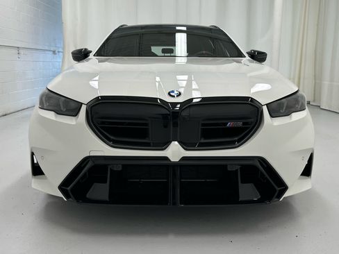 Used 2026 BMW M5 Touring AWD/4WD image 5