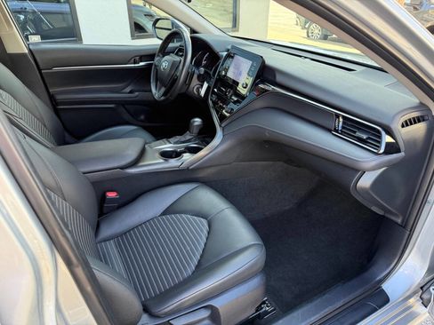 Used 2023 Toyota Camry SE image 25