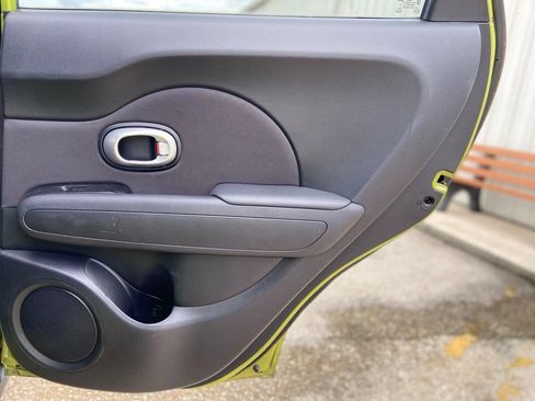 Used 2015 Kia Soul FWD image 23