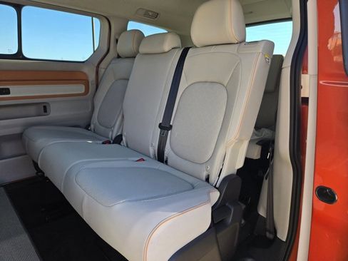 Used 2025 Volkswagen ID. Buzz Pro S Plus image 16