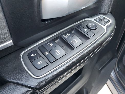 Used 2023 RAM 3500 Big Horn w/ Night Edition AWD/4WD image 19