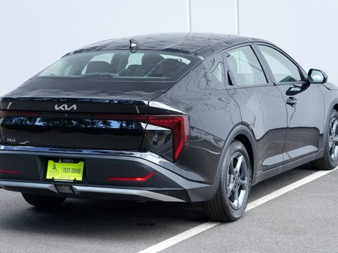Used 2025 Kia K4 FWD image 47