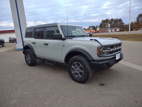 Used 2024 Ford Bronco Big Bend image 7