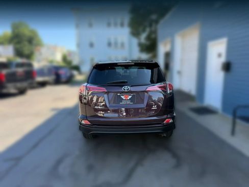 Used 2018 Toyota RAV4 LE w/ All Weather Liner Package AWD/4WD image 7