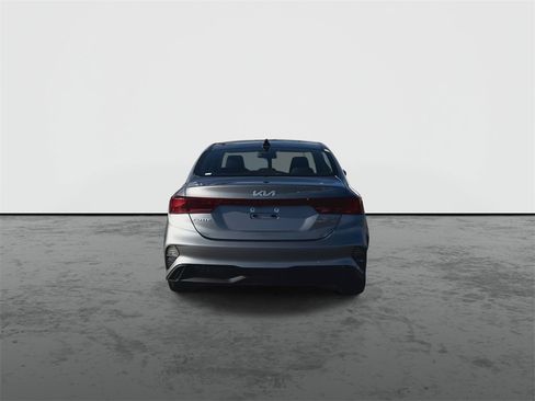Used 2023 Kia Forte LXS image 7