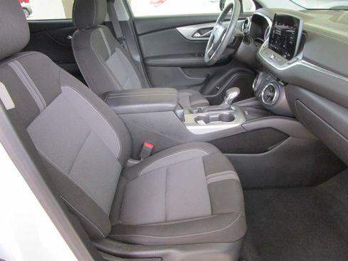 Used 2024 Chevrolet Blazer LT w/ Convenience Package FWD image 25
