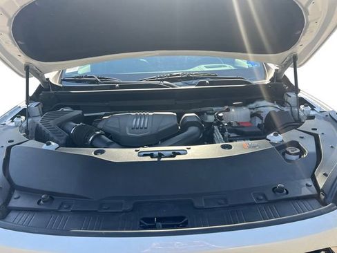 Certified 2025 Buick Enclave Avenir AWD/4WD image 20