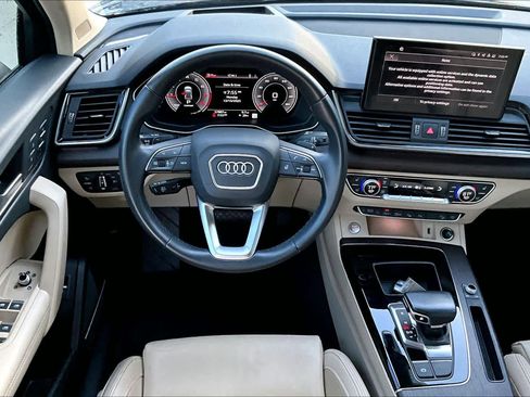 Used 2022 Audi Q5 2.0T Prestige w/ Prestige Package image 5