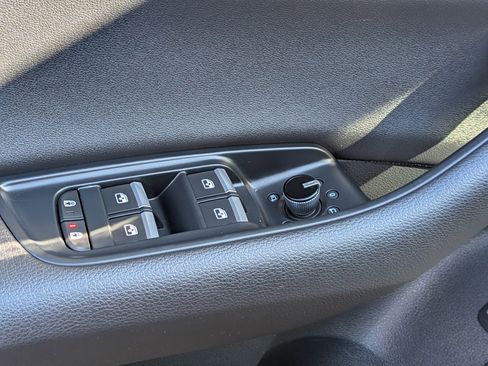 Used 2022 Audi Q8 Premium image 10