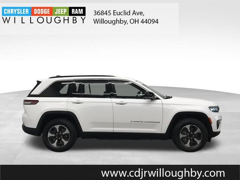 Used 2024 Jeep Grand Cherokee Limited 4xe image 4