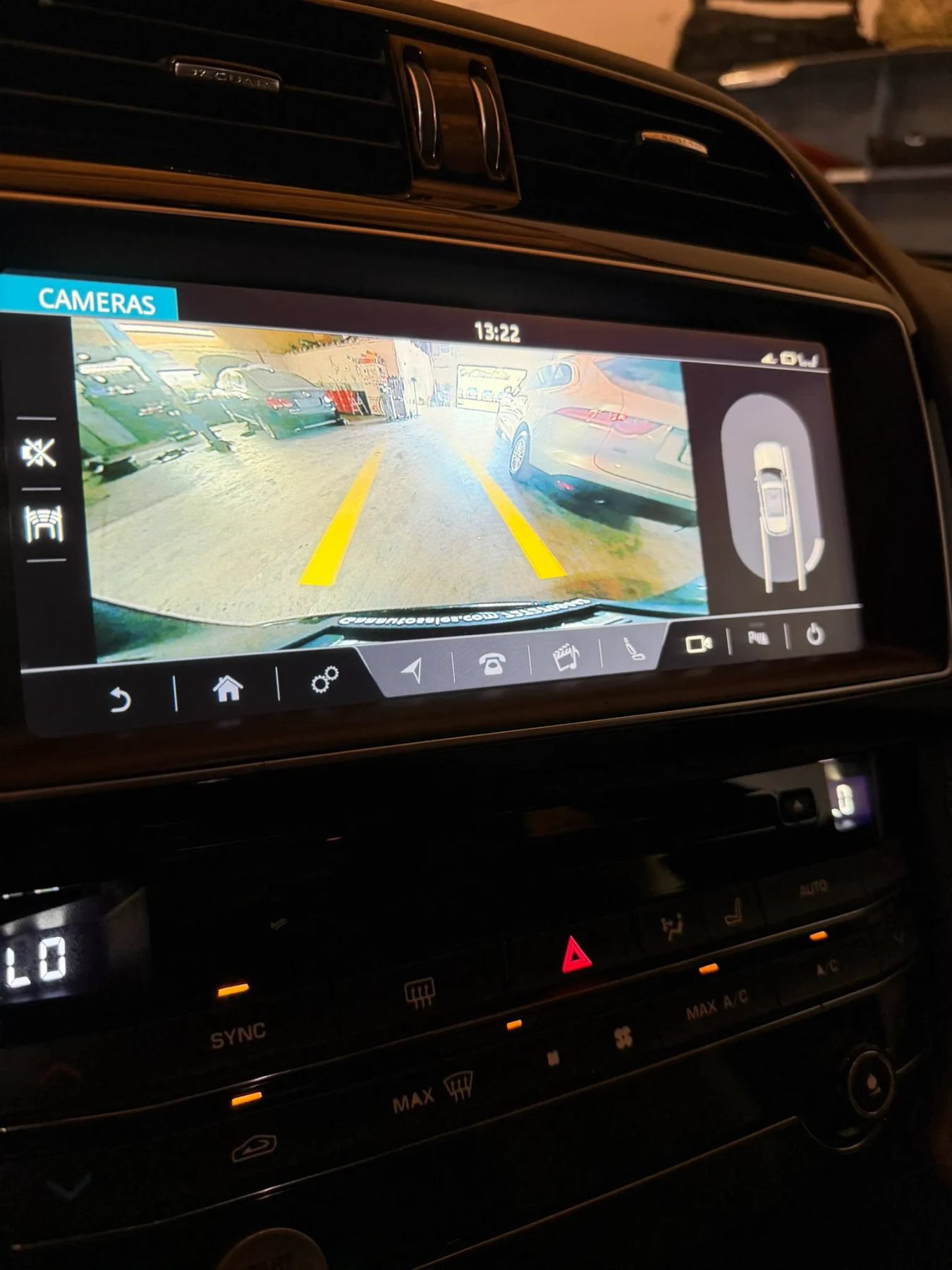 Used 2018 Jaguar F-PACE R-Sport AWD/4WD image 21