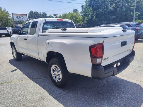 Used 2018 Toyota Tacoma SR RWD image 43