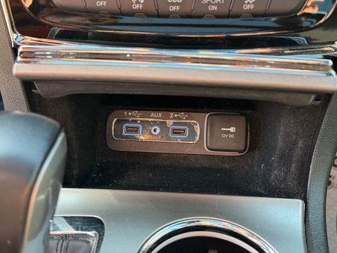 Used 2021 Jeep Grand Cherokee Limited w/ Luxury Group II image 10