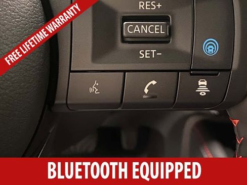New 2026 Nissan Kicks SR w/ SR Premium Package FWD image 8