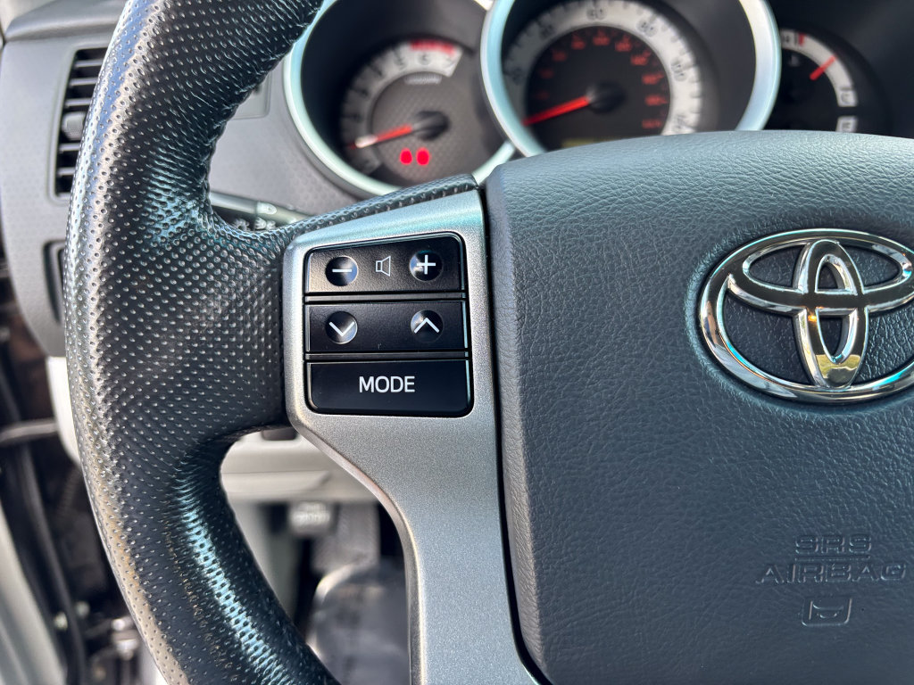 Used 2013 Toyota Tacoma 4x4 Access Cab V6 w/ TRD Off-Road Pkg image 30