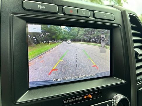Used 2021 Ford Expedition XLT RWD image 32