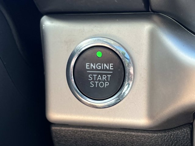 Used 2023 Ford Expedition XLT AWD/4WD image 21