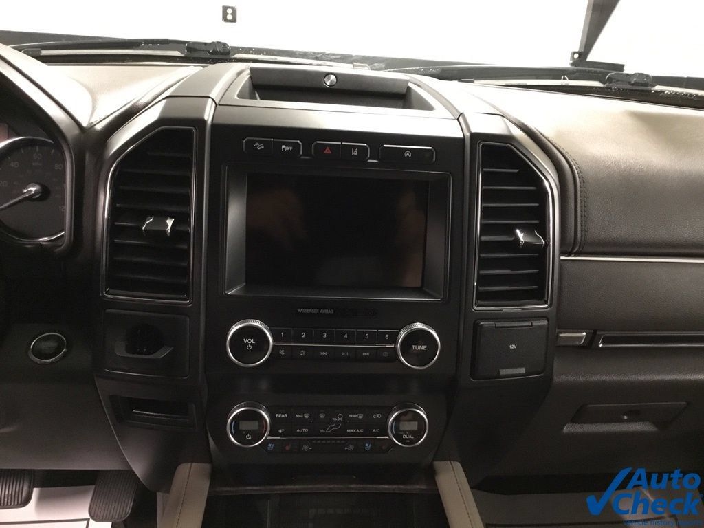 Used 2019 Ford Expedition Limited w/ Equipment Group 301A AWD/4WD image 49