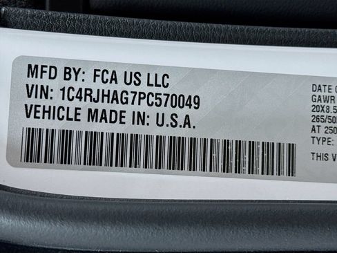 Used 2023 Jeep Grand Cherokee Altitude AWD/4WD image 33