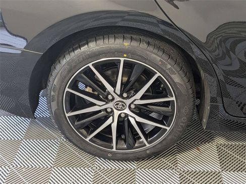 Used 2023 Toyota Camry SE w/ Convenience Package FWD image 9