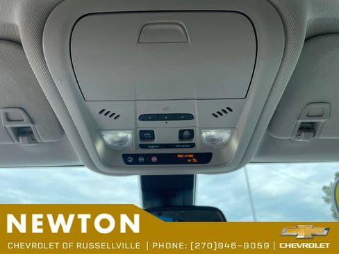 Used 2022 GMC Terrain Denali AWD/4WD image 17