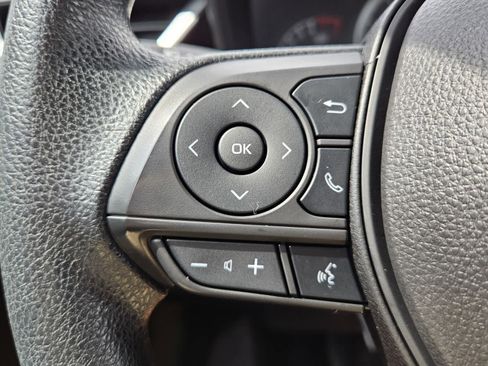 Used 2022 Toyota Corolla LE image 12