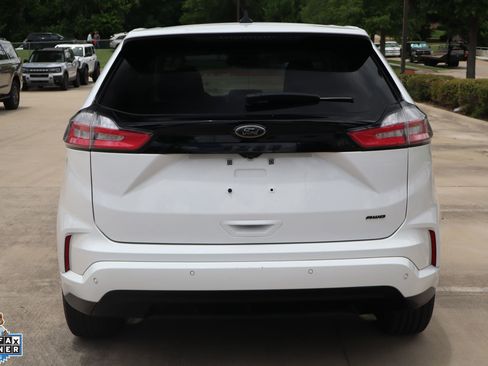 Used 2024 Ford Edge SE w/ Black Appearance Package AWD/4WD image 4