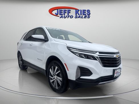 Used 2023 Chevrolet Equinox LT image 3