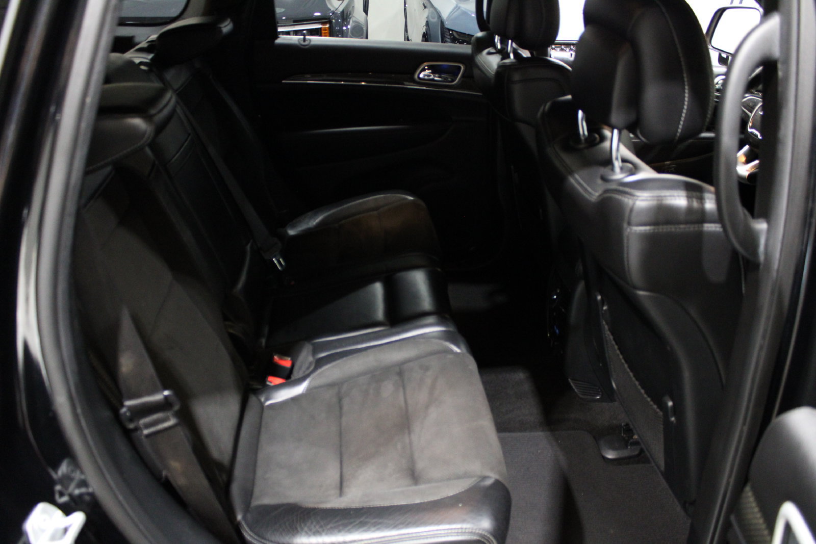 Used 2018 Jeep Grand Cherokee SRT AWD/4WD image 19