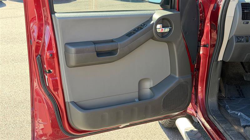 Used 2013 Nissan Xterra S w/ Value Package RWD image 21