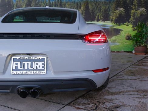 Used 2024 Porsche 718 Cayman image 35