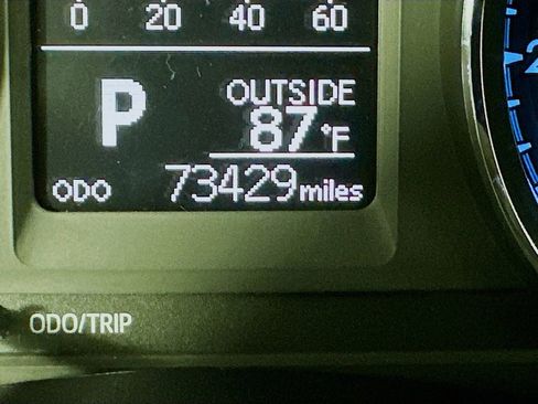 Used 2017 Toyota Corolla LE image 14